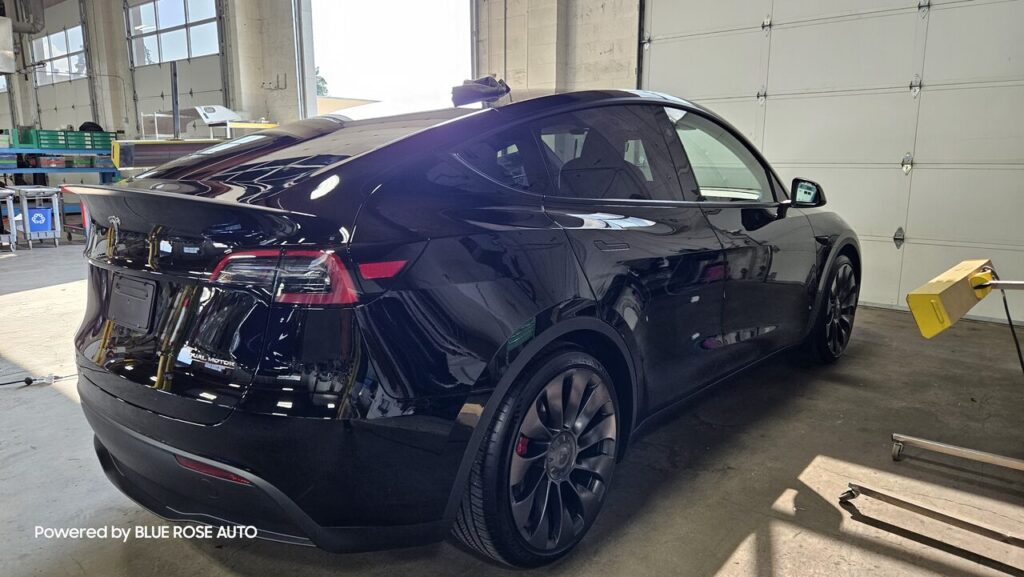 Ceramic coating APPLIED on a vehicle in Eugene, OR, by Blue Rose Auto.